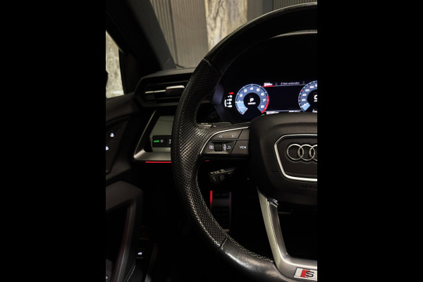 Audi A3 Limousine 35 TFSI Edition One 3x S-Line|PANO|AMBI LIGHTS|MATRIX|KEYLESS