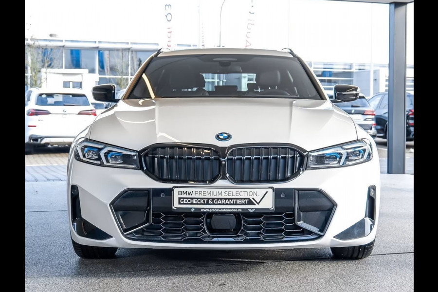 BMW 3 Serie Touring 330e M-SPORT (LCi) ** LED, NAVI+, LEDER, PANORAMA, TREKH, HuD, ACC, 19-inch LMV ** 1e EIG - Ex BMW-AG ** * INFORMEER OOK NAAR ONZE AANTREKKELIJKE FINANCIAL-LEASE TARIEVEN **