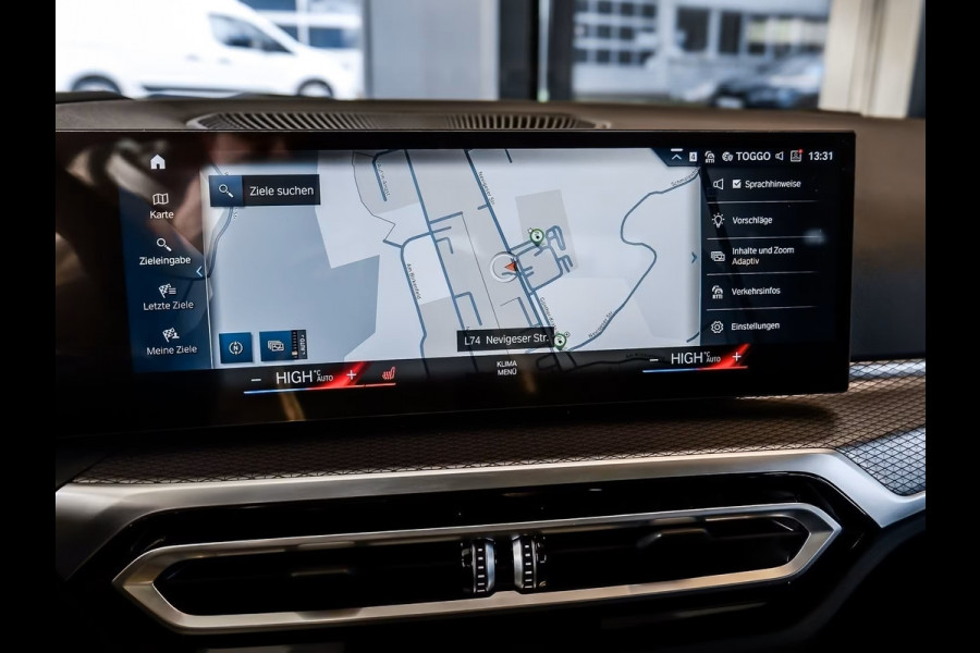 BMW 3 Serie Touring 330e M-SPORT (LCi) ** LED, NAVI+, LEDER, PANORAMA, TREKH, HuD, ACC, 19-inch LMV ** 1e EIG - Ex BMW-AG ** * INFORMEER OOK NAAR ONZE AANTREKKELIJKE FINANCIAL-LEASE TARIEVEN **