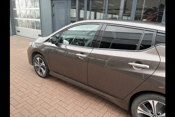 Nissan Leaf e+ N-Connecta 62 kWh 360CAMERA/KEYLESS/DODEHOEK/CARPLAY/WINTERPACK