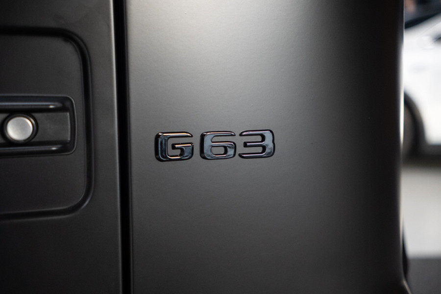 Mercedes-Benz G-Klasse 63 Navi Burmester Leer 360 Camera PTS Open dak Massage Distronic+ Memory seats Stoelventilatie Stoelverwarming Climate voor & achter Trekhaak