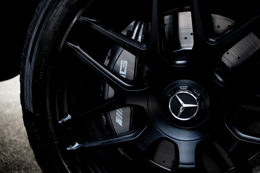 Mercedes-Benz G-Klasse 63 Navi Burmester Leer 360 Camera PTS Open dak Massage Distronic+ Memory seats Stoelventilatie Stoelverwarming Climate voor & achter Trekhaak