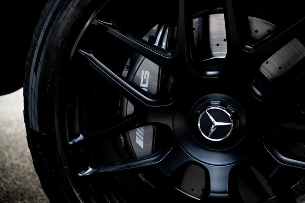 Mercedes-Benz G-Klasse 63 Navi Burmester Leer 360 Camera PTS Open dak Massage Distronic+ Memory seats Stoelventilatie Stoelverwarming Climate voor & achter Trekhaak