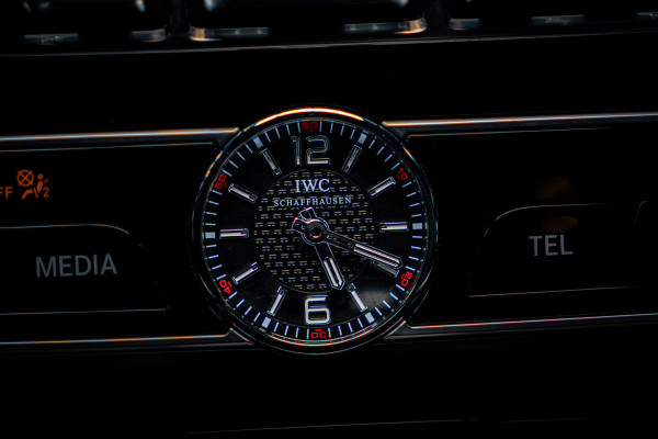 Mercedes-Benz G-Klasse 63 Navi Burmester Leer 360 Camera PTS Open dak Massage Distronic+ Memory seats Stoelventilatie Stoelverwarming Climate voor & achter Trekhaak