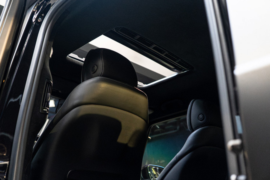 Mercedes-Benz G-Klasse 63 Navi Burmester Leer 360 Camera PTS Open dak Massage Distronic+ Memory seats Stoelventilatie Stoelverwarming Climate voor & achter Trekhaak