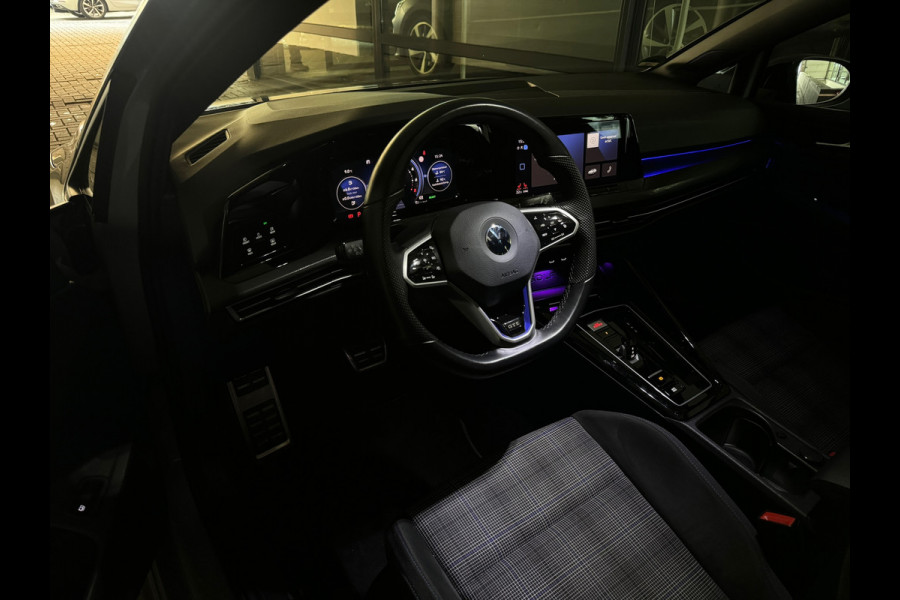 Volkswagen Golf 1.4 eHybrid GTE Pano|Sfeer|Mist|Camera|Dodehoek