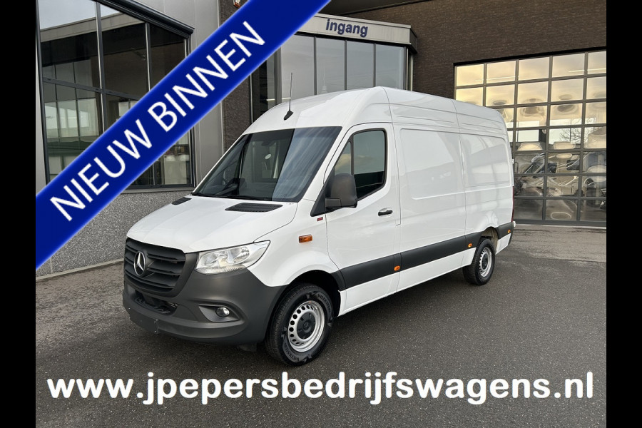 Mercedes-Benz Sprinter 317 CDI L2 H2 Pro Facelift / MBUX / Navigatie / Camera / Cruise control / Airco / 270 Graden achterdeuren