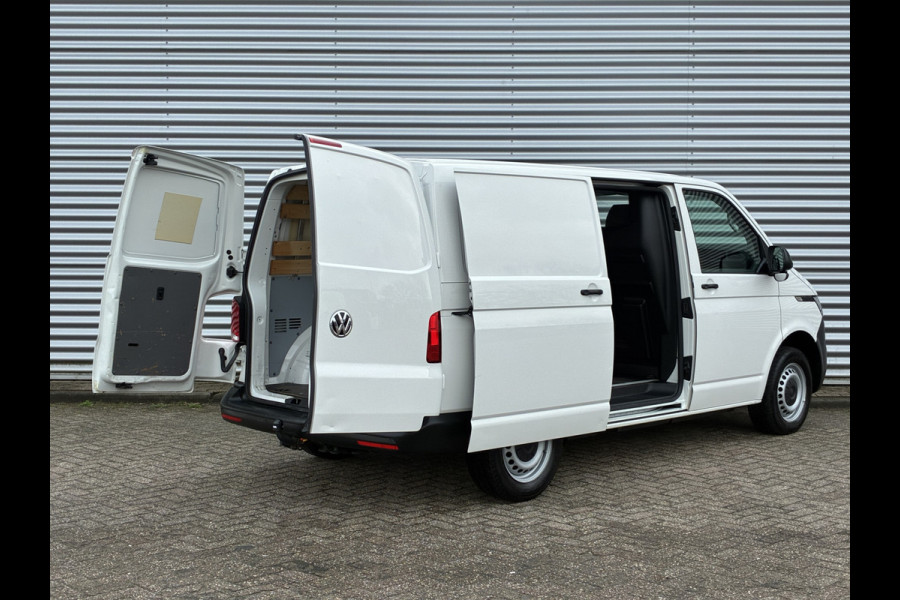 Volkswagen Transporter 2.0 TDI L1H1 Trekhaak Carplay Sensoren Voorruitverwarming Airco