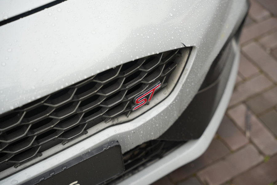 Ford Fiesta 1.5 EcoBoost ST-3 Panoramadak Bang & Olufsen Dodehoek LED Stuurverw.