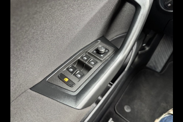 Volkswagen T-Roc 1.5 TSI Automaat,Virtueel,Navigatie-Camera-Carplay,Cruisecontrol,stoelverwarming