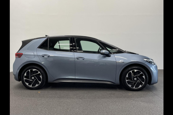 Volkswagen ID.3 Pro 58 kWh Airco ECC Navi Carplay PDC VA+ Camera Full LED Adaptive Cruise Control 18" LM Velgen Stoel/Stuurwielverwarming