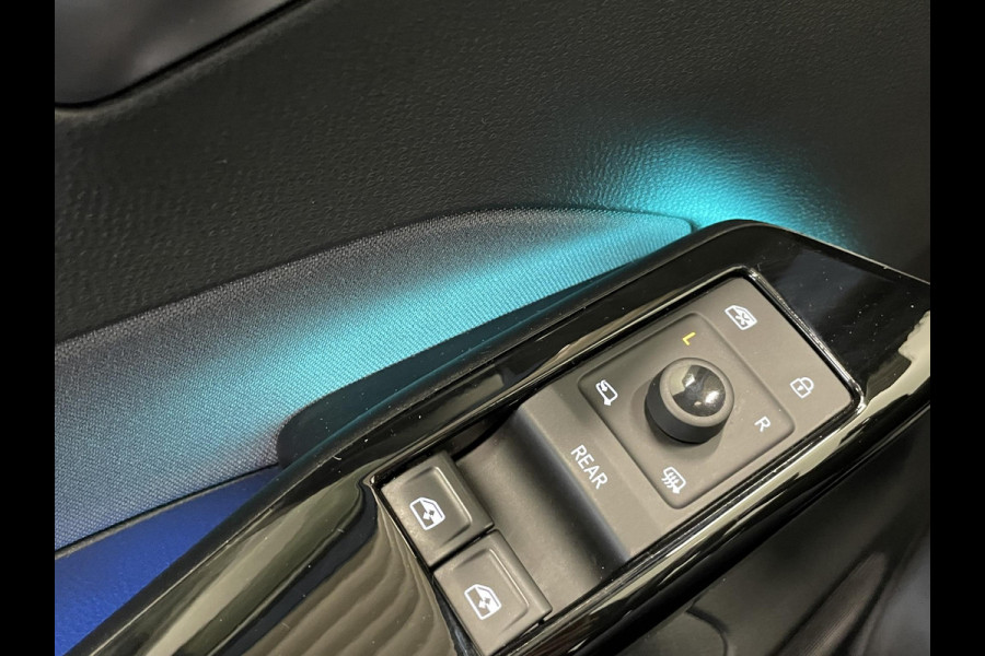 Volkswagen ID.3 Pro 58 kWh Airco ECC Navi Carplay PDC VA+ Camera Full LED Adaptive Cruise Control 18" LM Velgen Stoel/Stuurwielverwarming