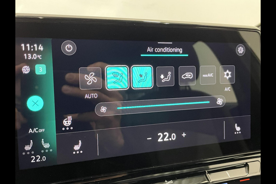 Volkswagen ID.3 Pro 58 kWh Airco ECC Navi Carplay PDC VA+ Camera Full LED Adaptive Cruise Control 18" LM Velgen Stoel/Stuurwielverwarming