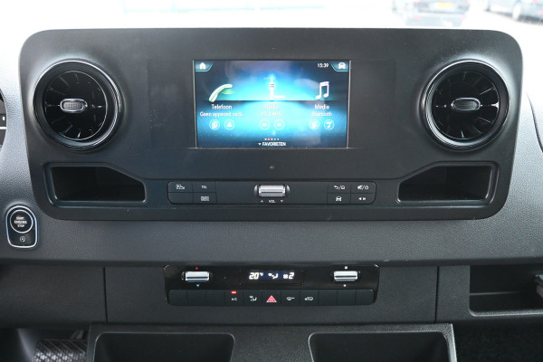 Mercedes-Benz Sprinter 317 CDI L2H2 3500 kg trekhaak, MBUX met camera, Etc.