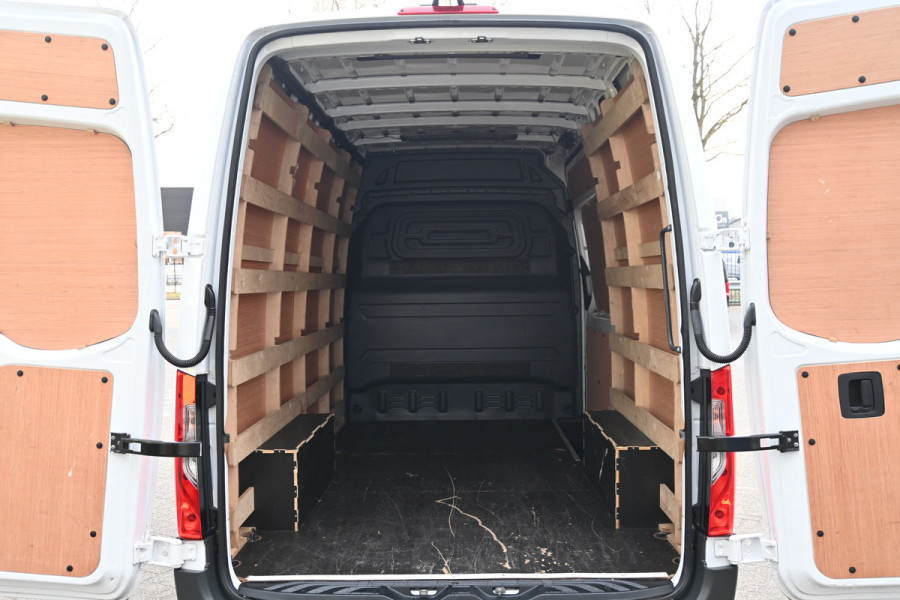 Mercedes-Benz Sprinter 317 CDI L2H2 3500 kg trekhaak, MBUX met camera, Etc.