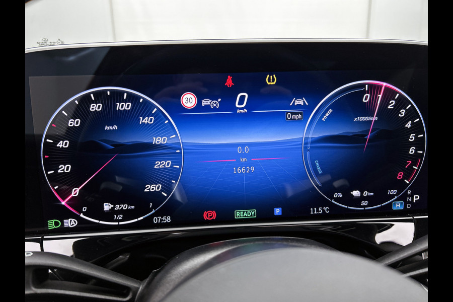 Mercedes-Benz E-Klasse 300 e Sport Edition AMG Line | Panorama Schuif-Kanteldak | Distronic | Lederen bekleding | Alarm | Parkeerpakket met 360°-camera | 20 Inch AMG Velgen. Inclusief 24 maanden MB Certified garantie voor Europa.