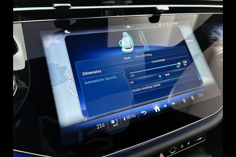 Mercedes-Benz E-Klasse 300 e Sport Edition AMG Line | Panorama Schuif-Kanteldak | Distronic | Lederen bekleding | Alarm | Parkeerpakket met 360°-camera | 20 Inch AMG Velgen. Inclusief 24 maanden MB Certified garantie voor Europa.