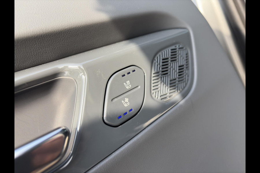 Kia EV9 GT-Line AWD 99.8 kWh HUD | Leder | Meridian Sound | Camera | Navi | Apple CarPlay/Android Auto | Key-Less | Stuur-/Stoelverwarming | PDC | Cruise | LED |