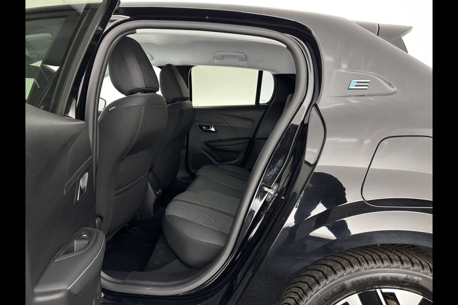Peugeot e-208 EV Style 50 kWh [ 3-Fase-11kW] {SOH-96%} (INCL-BTW) Aut. *LEATHER-FABRIC | FULL-LED | SPORT-SEATS | KEYLESS | PRIVACY-GLASS | DAB+ | NAVI-FULLMAP | ECC | PDC | CRUISE | 16''ALU*
