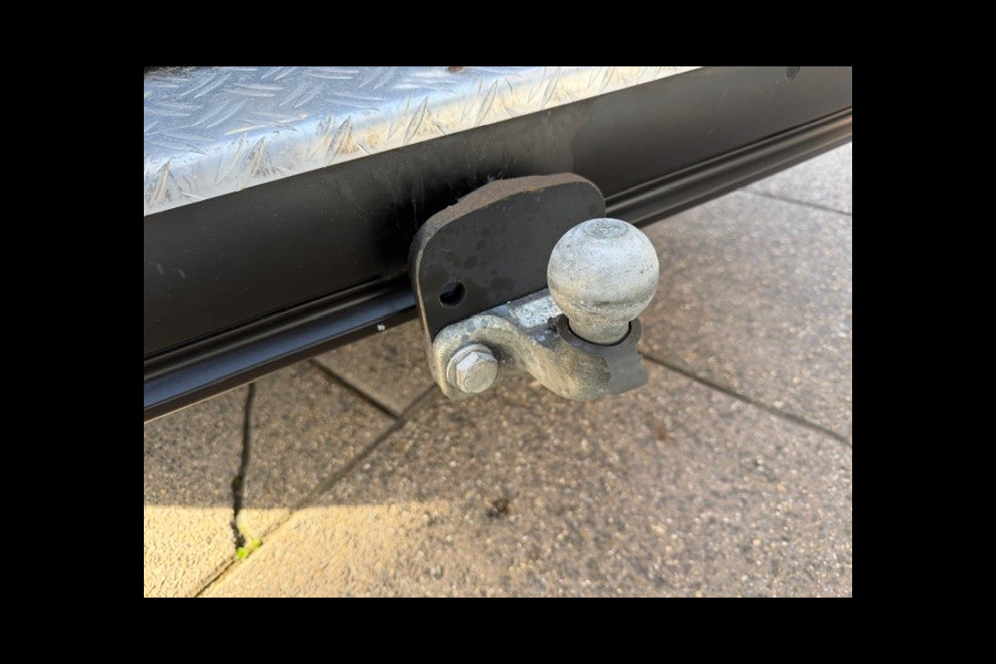 Opel Combo 1.5D L2H1 Edition AIRCO I NAVI I TREKHAAK I PDC I APPLE CARPLAY I 1e EIGENAAR I COMPETE ONDERHOUDSHISTORIE