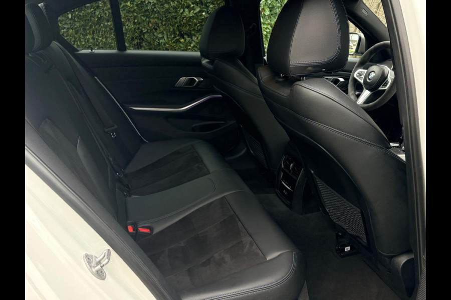 BMW 3-serie 320i Business Edition M Sport pakket Automaat Navi CarPlay Carbon pakket/NL Auto