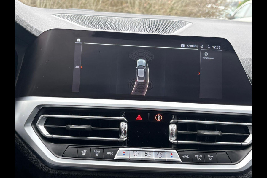 BMW 3-serie 320i Business Edition M Sport pakket Automaat Navi CarPlay Carbon pakket/NL Auto