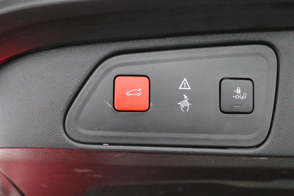 Peugeot 3008 *CARPLAY*CAMERA*ECC*HAAK*NAVI*ELEK.KLEP*1/2LEDER*