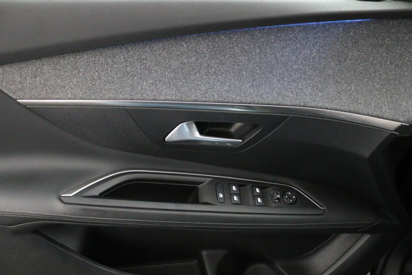 Peugeot 3008 *CARPLAY*CAMERA*ECC*HAAK*NAVI*ELEK.KLEP*1/2LEDER*