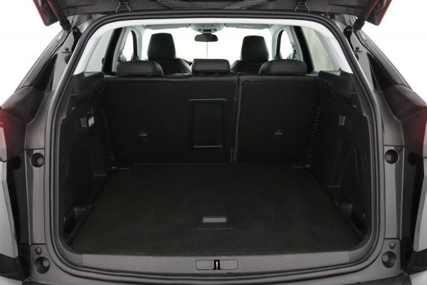 Peugeot 3008 *CARPLAY*CAMERA*ECC*HAAK*NAVI*ELEK.KLEP*1/2LEDER*