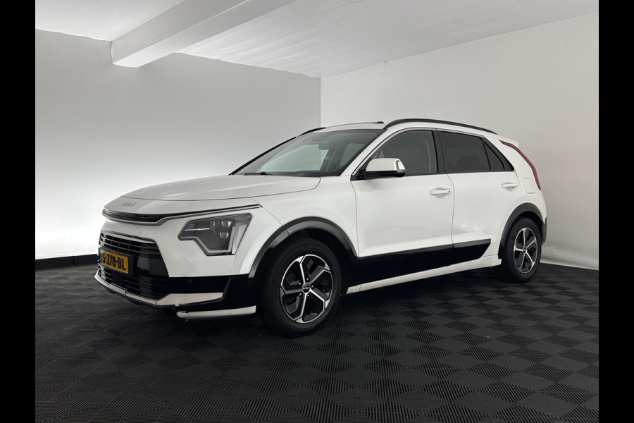 Kia Niro 1.6 GDi Hybrid Dynamic Plus Line (INCL-BTW) Aut. *PANO | HEAD-UP | LEATHER | DIGI-COCKPIT | NAVI-FULLMAP | DAB | ADAPTIVE-CRUISE | CAMERA | HEATED-COMFORTSEATS | KEYLESS | PRIVACYGLASS | SHIFTPADDLES | CARPLAY | TOWBAR | 16"