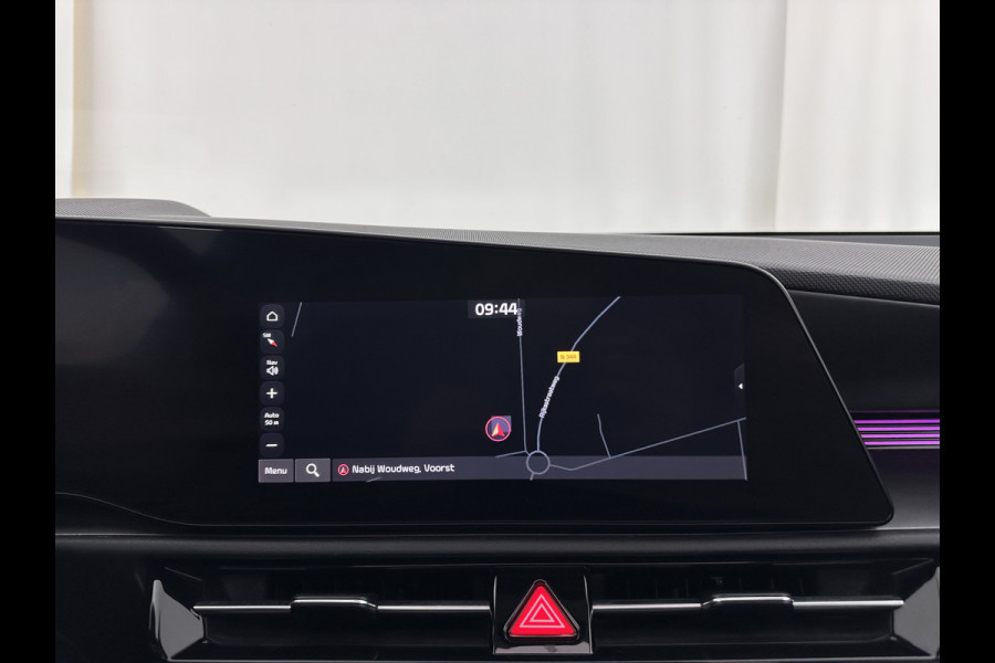 Kia Niro 1.6 GDi Hybrid Dynamic Plus Line (INCL-BTW) Aut. *PANO | HEAD-UP | LEATHER | DIGI-COCKPIT | NAVI-FULLMAP | DAB | ADAPTIVE-CRUISE | CAMERA | HEATED-COMFORTSEATS | KEYLESS | PRIVACYGLASS | SHIFTPADDLES | CARPLAY | TOWBAR | 16"