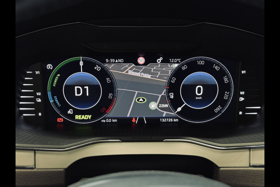 Škoda Superb Combi 1.4 TSI iV Laurin & Klement | Panorama | Stoelvent. | Trekhaak