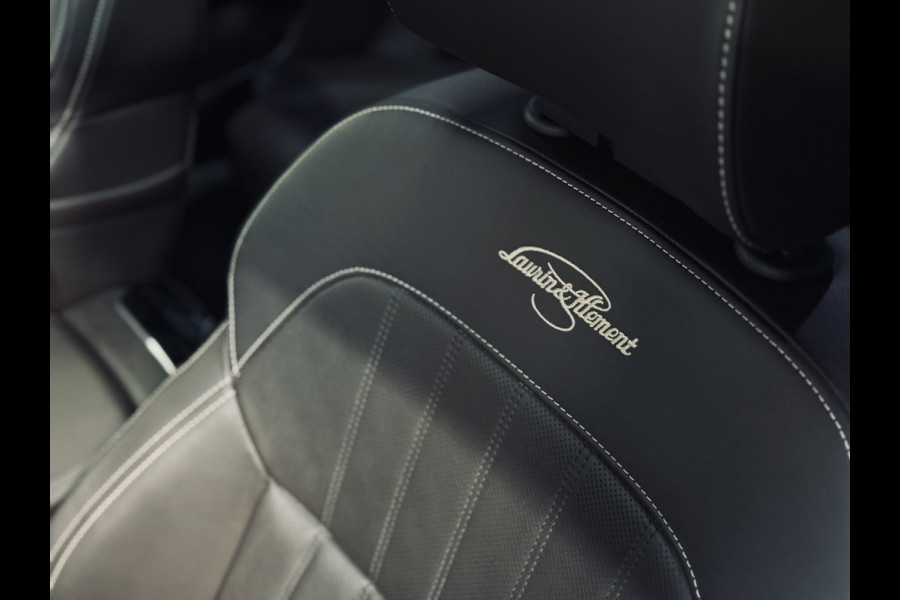 Škoda Superb Combi 1.4 TSI iV Laurin & Klement | Panorama | Stoelvent. | Trekhaak