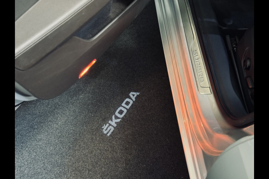 Škoda Superb Combi 1.4 TSI iV Laurin & Klement | Panorama | Stoelvent. | Trekhaak