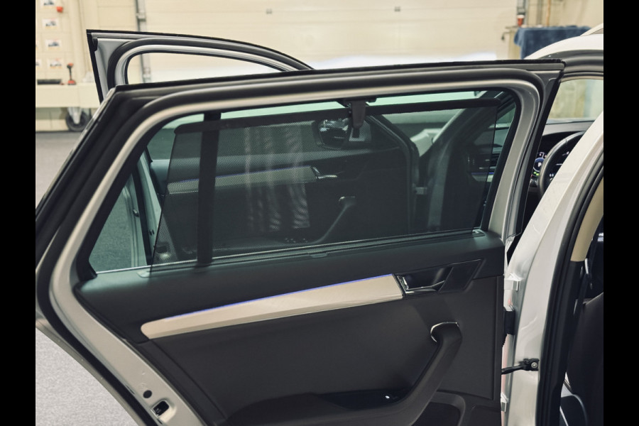 Škoda Superb Combi 1.4 TSI iV Laurin & Klement | Panorama | Stoelvent. | Trekhaak