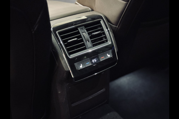 Škoda Superb Combi 1.4 TSI iV Laurin & Klement | Panorama | Stoelvent. | Trekhaak