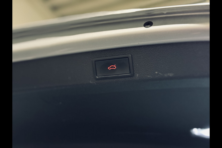 Škoda Superb Combi 1.4 TSI iV Laurin & Klement | Panorama | Stoelvent. | Trekhaak