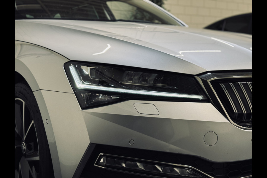 Škoda Superb Combi 1.4 TSI iV Laurin & Klement | Panorama | Stoelvent. | Trekhaak