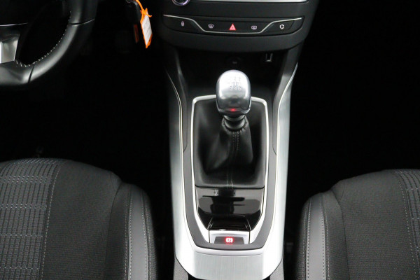 Peugeot 308 SW CARPLAY*130PK*PANO*NAVI*CAMERA*HAAK*CRUISE*ECC*