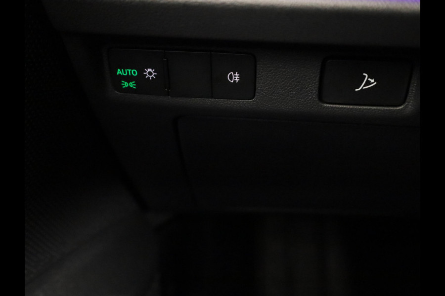 Škoda Elroq 60 Sportline 204pk | Navigatie | Keyless entry | Parkeercamera | Adaptieve cruise controle | Stoelverwarming | Parkeersensoren voor en achter