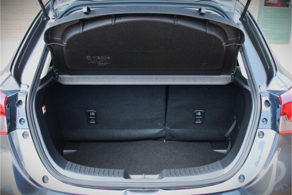 Mazda 2 1.5 SkyActiv-G 90 Homura - Stoel- stuurverwarming, Cruise, Achteruitrijcamera, Airco!