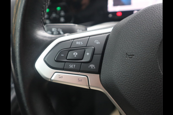 Volkswagen Golf 1.5 TSI Life Business Navi / LED /Camera / Trekh / Climate BTW auto