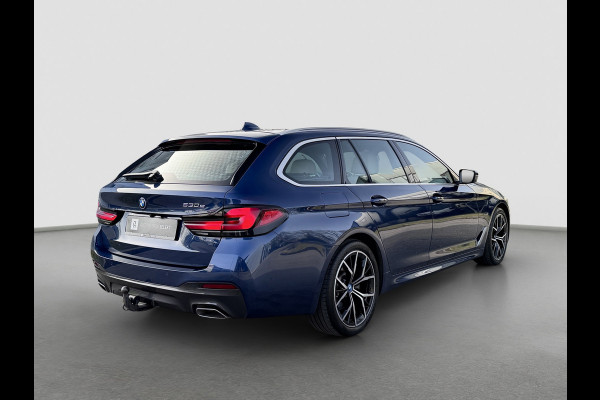 BMW 5 Serie Touring 530e M-Sport | Pano | Trekhaak | Laser | Head Up | Driving Assist Pro | Keyless | Dealer onderhouden | 1e eig.