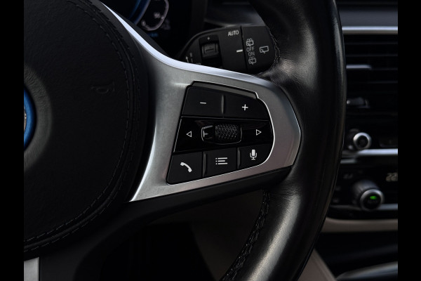 BMW 5 Serie Touring 530e M-Sport | Pano | Trekhaak | Laser | Head Up | Driving Assist Pro | Keyless | Dealer onderhouden | 1e eig.