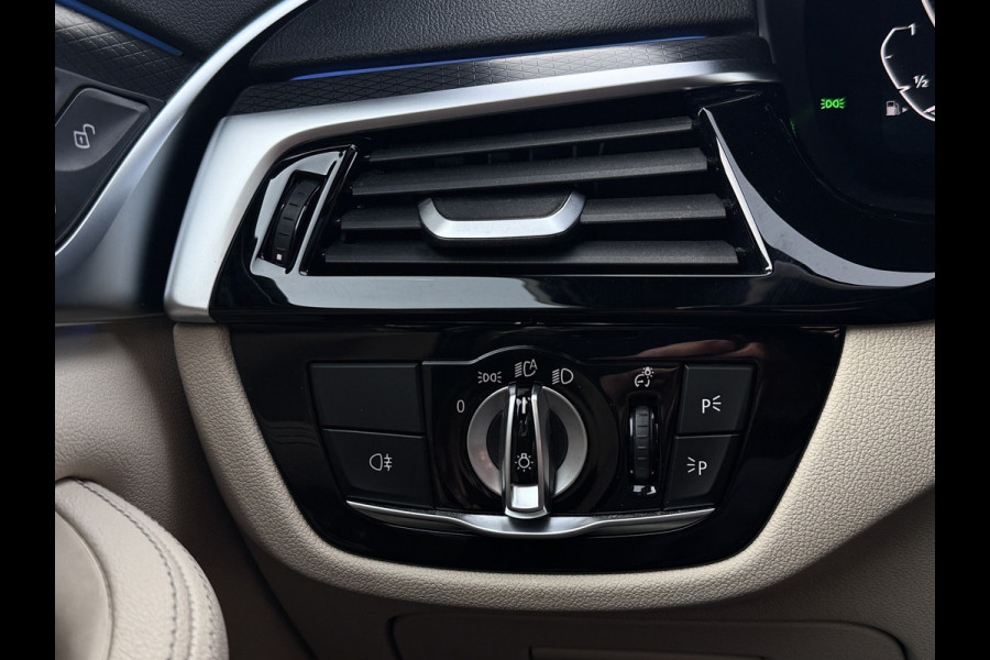 BMW 5 Serie Touring 530e M-Sport | Pano | Trekhaak | Laser | Head Up | Driving Assist Pro | Keyless | Dealer onderhouden | 1e eig.