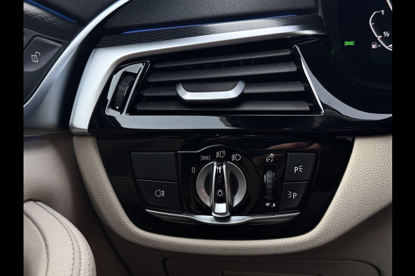 BMW 5 Serie Touring 530e M-Sport | Pano | Trekhaak | Laser | Head Up | Driving Assist Pro | Keyless | Dealer onderhouden | 1e eig.