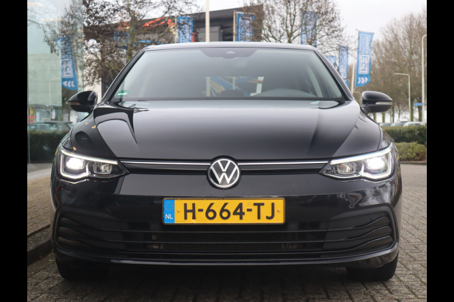 Volkswagen Golf 1.5 TSI Life Business Navi / LED /Camera / Trekh / Climate BTW auto