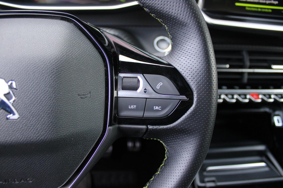 Peugeot 2008 1.2 130PK GT | NAVIGATIE 10" TOUCHSCREEN | APPLE CARPLAY/ANDROID AUTO | ADAPTIVE CRUISE CONTROL | FULL LED KOPLAMPEN | ACHTERUITRIJ CAMERA | 3-D COCKPIT | KEYLESS ENTRY/START | STOEL VERWARMING | DODEHOEK BEWAKING | ALL SEASON BANDEN |