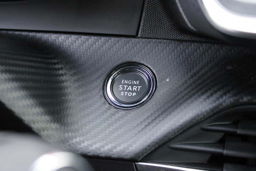 Peugeot 2008 1.2 130PK GT | NAVIGATIE 10" TOUCHSCREEN | APPLE CARPLAY/ANDROID AUTO | ADAPTIVE CRUISE CONTROL | FULL LED KOPLAMPEN | ACHTERUITRIJ CAMERA | 3-D COCKPIT | KEYLESS ENTRY/START | STOEL VERWARMING | DODEHOEK BEWAKING | ALL SEASON BANDEN |