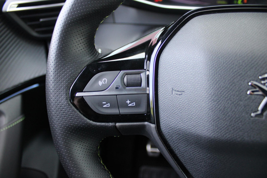 Peugeot 2008 1.2 130PK GT | NAVIGATIE 10" TOUCHSCREEN | APPLE CARPLAY/ANDROID AUTO | ADAPTIVE CRUISE CONTROL | FULL LED KOPLAMPEN | ACHTERUITRIJ CAMERA | 3-D COCKPIT | KEYLESS ENTRY/START | STOEL VERWARMING | DODEHOEK BEWAKING | ALL SEASON BANDEN |